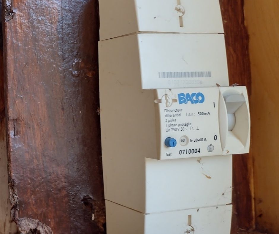 main switch faults Cyprus electrician 24/7